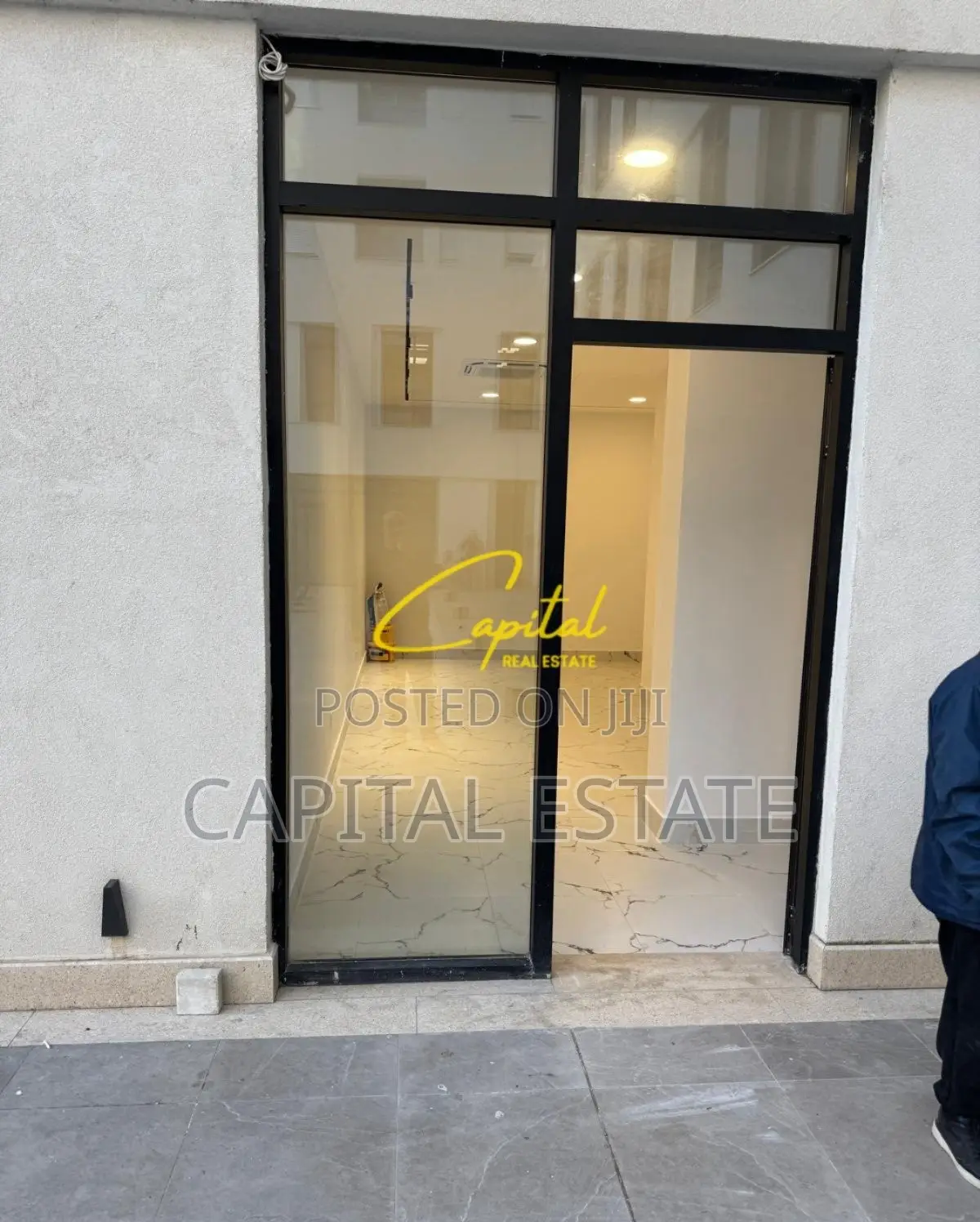 SHITET AMBIENT BIZNESI 38 M2 QENDER 190.000 EURO
