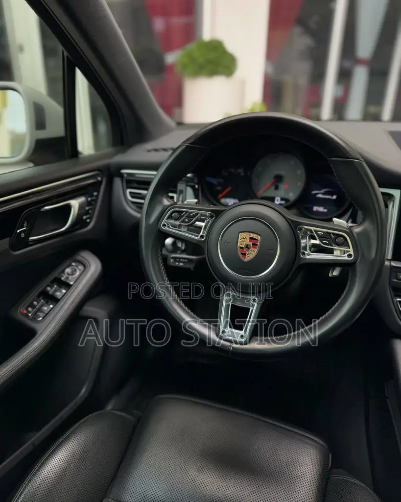 Porsche Macan S