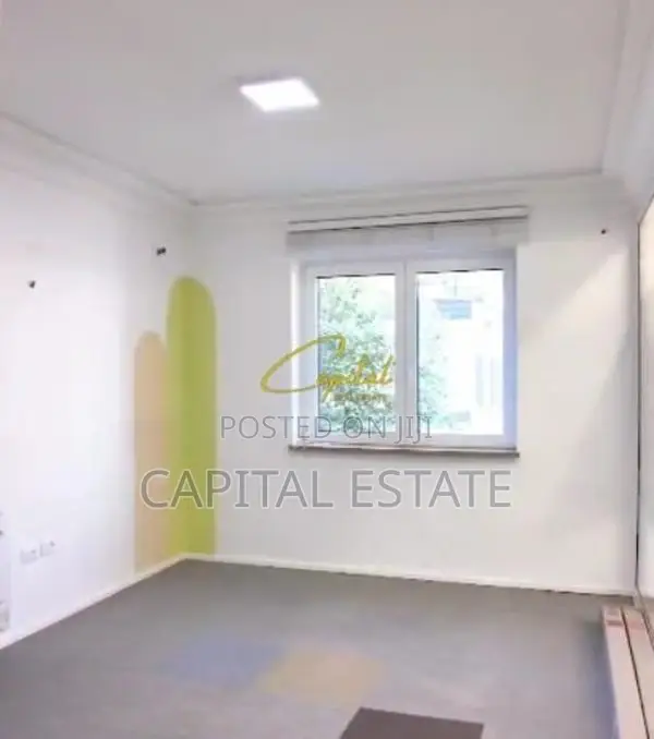 AMBIENT BIZNESI EM QIRA 130 M2 RRUGA E DURRESIT 150.000 LEKE