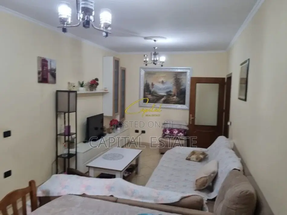 APARTAMENT ME QIRA 2+1 PALLATI ME SHIGJETA 50.000 LEKE