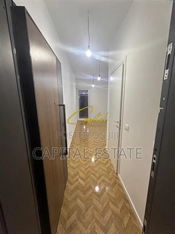 ZYRE ME QIRA 26 M2 BULEVARDI I RI 30.000 LEKE