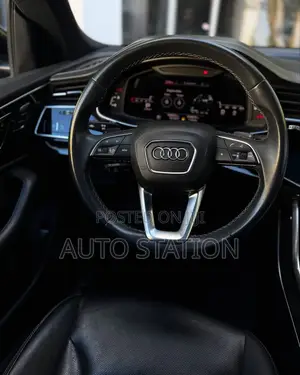 Audi Q8 S Line