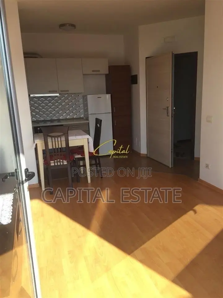 APARTAMENT EM QIRA 1+1 RRUGA XHANFIZE KEKO 50.000 LEKE