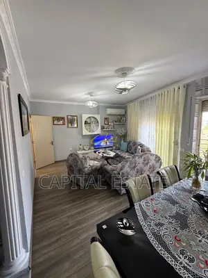 SHITET APARTAMENT 2+1 ISH STACIONI TRENIT 260.000 EURO