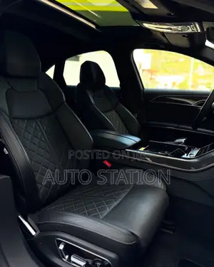 Audi S8