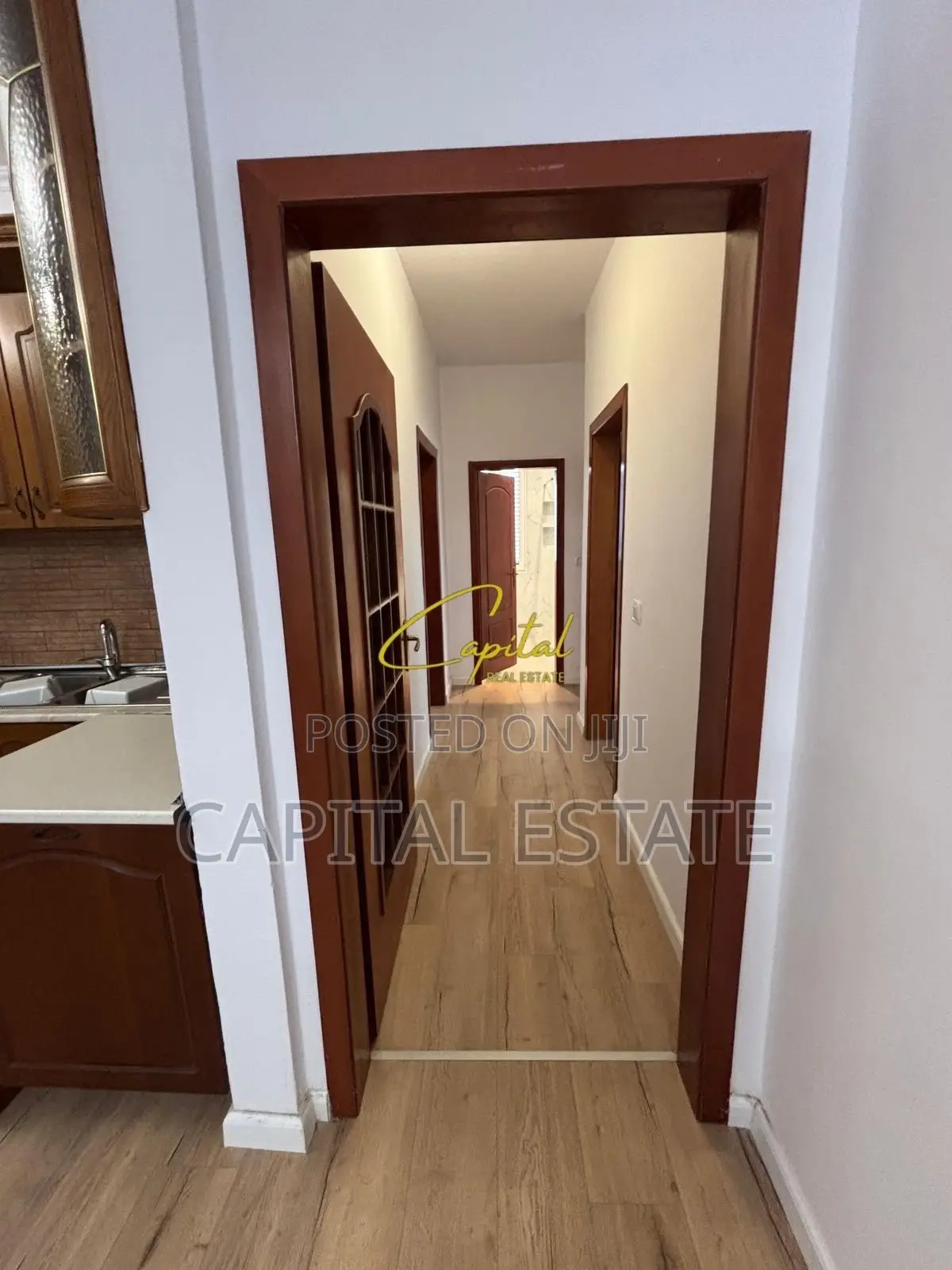 APARTAMENT ME QIRA 3+1+2 RRUGA E KAVAJES 110.000 LEKE