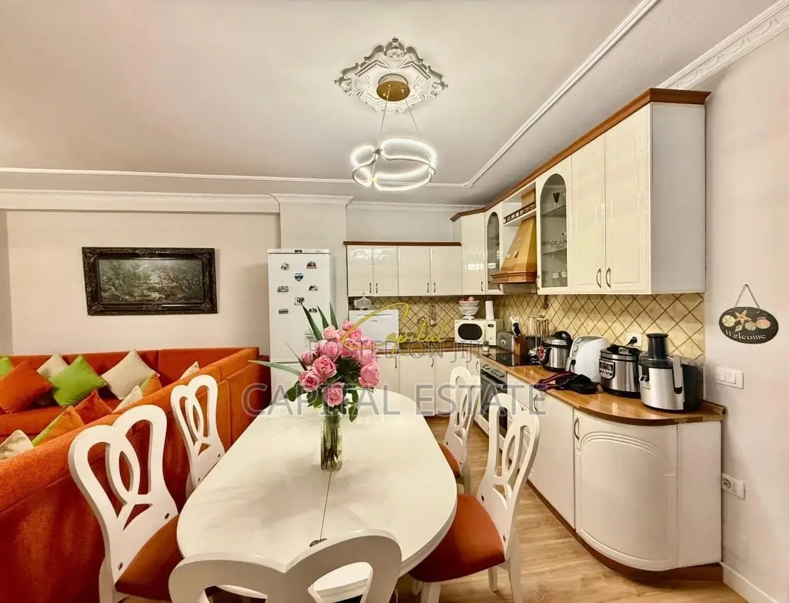 APARTAMENT ME QIRA 2+1+2 KOMUNA E PARISIT 1000 EURO