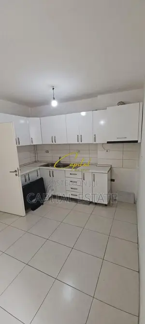 ZYRE ME QIRA 120 M2 XHAMLLIKU 40.000 LEKE
