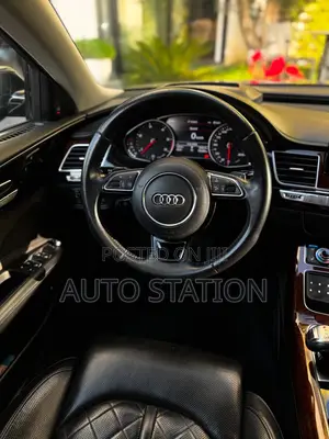 SHITET Audi A8