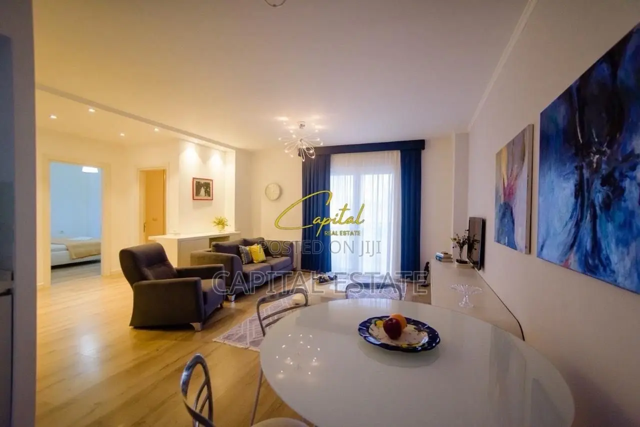APARTAMENT ME QIRA 2+1 QENDER 900 EURO