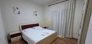 APARTAMENT ME QIRA 1+1 RRUGA KUVAJT 45.000 LEKE