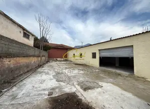 MAGAZINE ME QIRA 305 M2 TUFINE 1.600 EURO