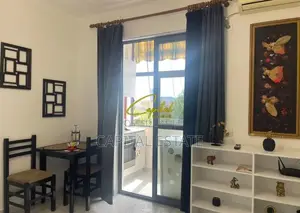 GARSONIERE ME QIRA 38 M2 ISH RESTORANT DURRESI 39.000 LEKE