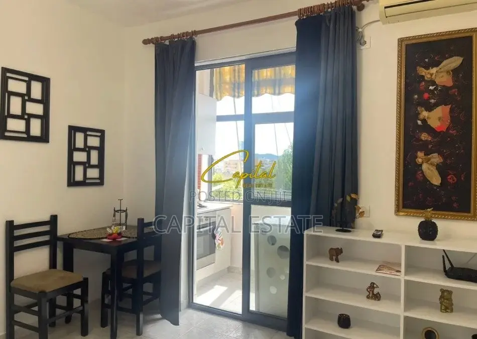 GARSONIERE ME QIRA 38 M2 ISH RESTORANT DURRESI 39.000 LEKE