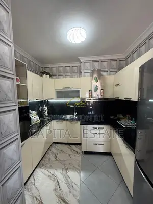 SHITET APARTAMENT 2+1 ISH STACIONI TRENIT 260.000 EURO