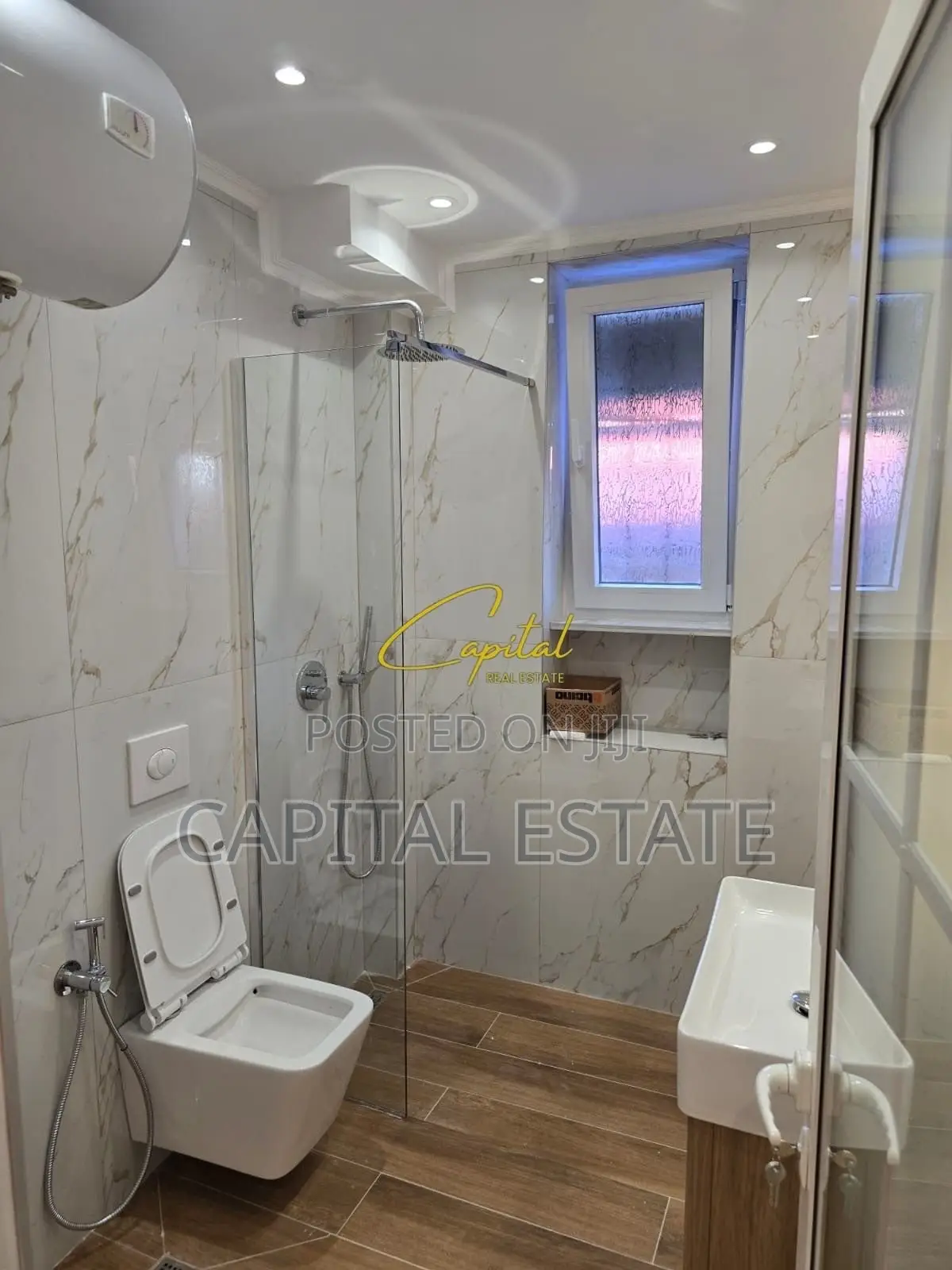 SHITET GARSONIERE 30 M2 PAZARI I RI 85.000 EURO