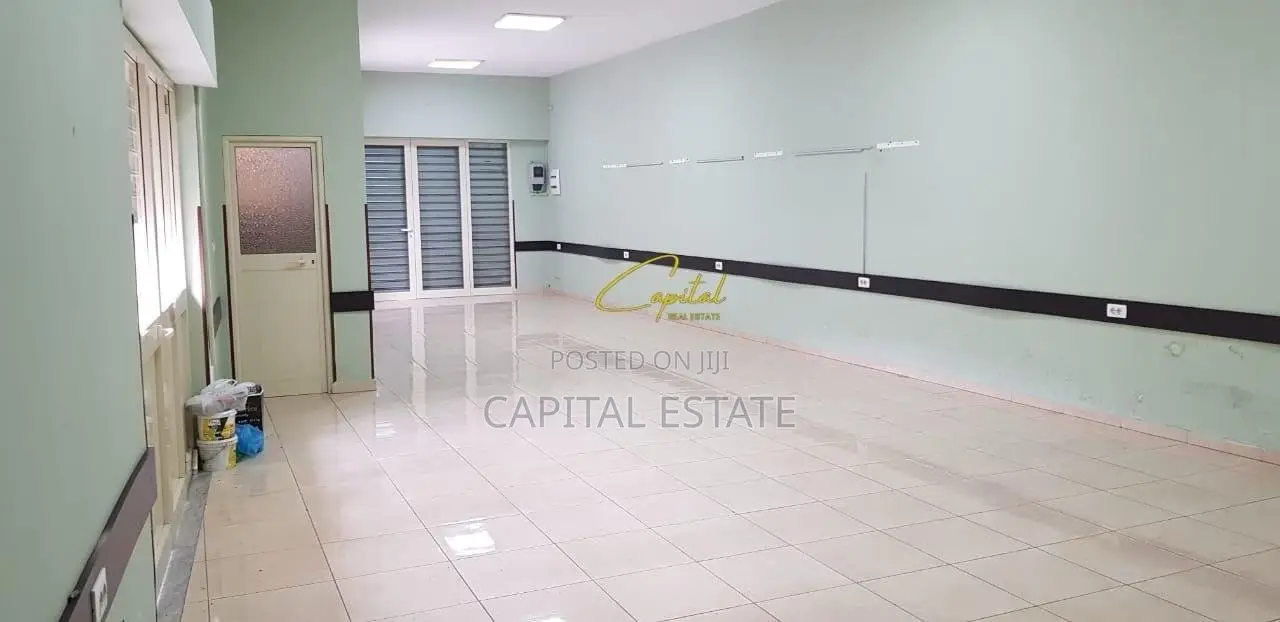 AMBIENT BIZNESI ME QIRA 100 M2 RRUGA BARDHYL 100.000 LEKE