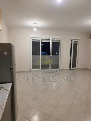 AMBIENT BIZNESI ME QIRA 105 M2 21 DHJETORI 650 EURO