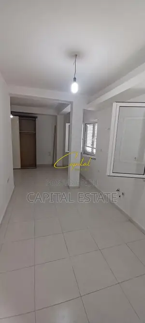ZYRE ME QIRA 120 M2 XHAMLLIKU 40.000 LEKE