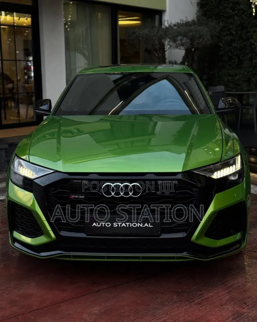Audi RSQ8