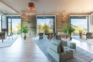 ZYRE ME QIRA 110 M2 KOPSHTI BOTANIK 600 EURO