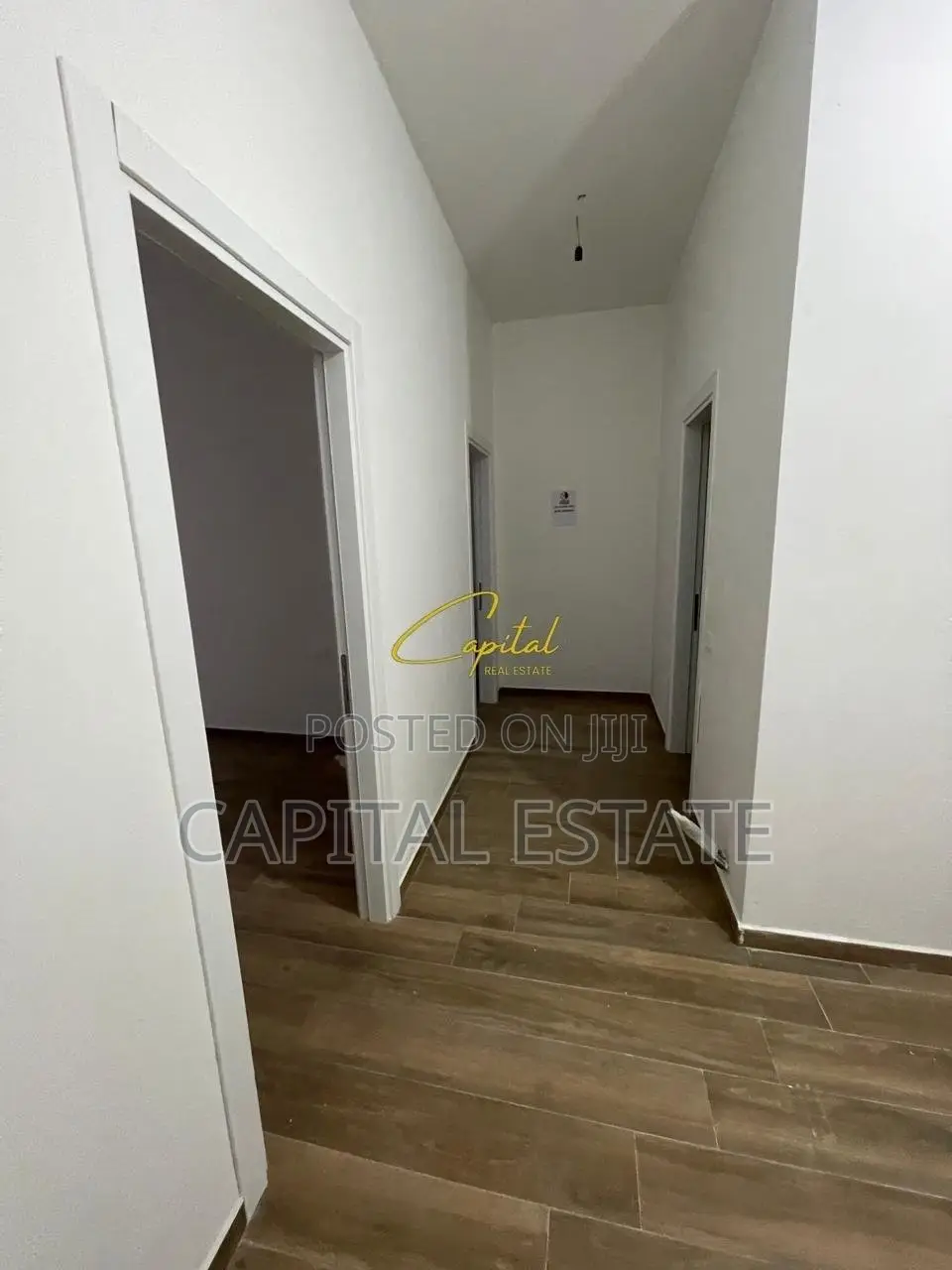 ZYRE ME QIRA 118 M2 KOMPLEKSI FARMACIA 10 650 EURO