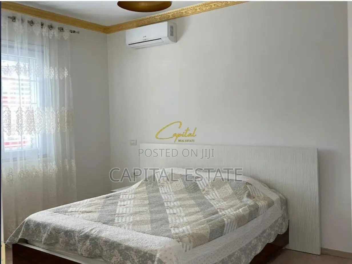 VILE PRIVATE ME QIRA 500 M2 CASA ITALIA 1.300 EURO
