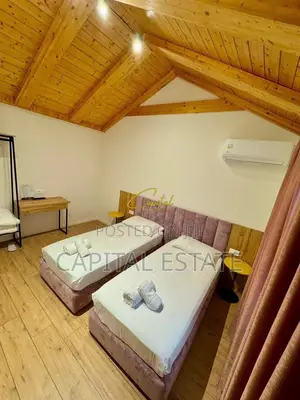 HOTEL ME QIRA 300 M2 QENDER 750.000 LEKE