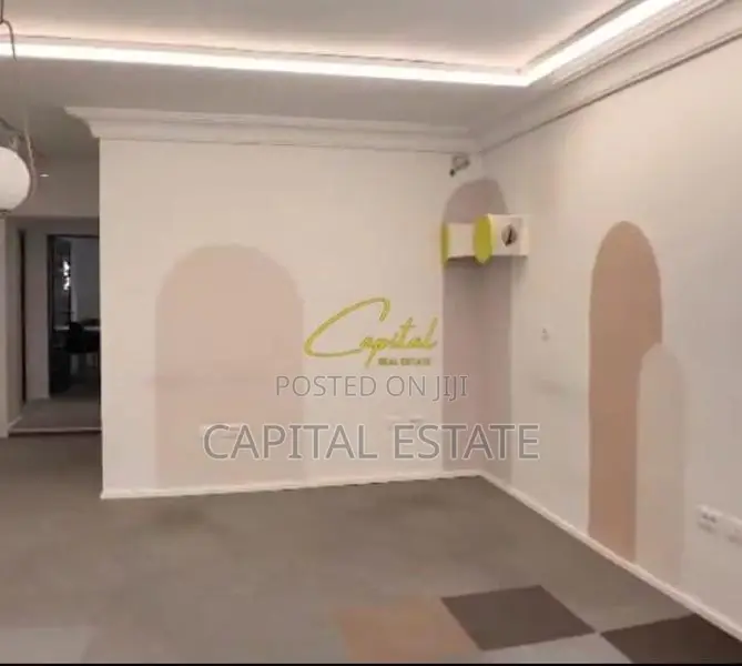 AMBIENT BIZNESI EM QIRA 130 M2 RRUGA E DURRESIT 150.000 LEKE