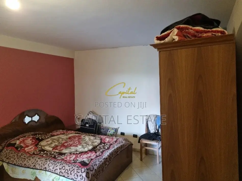 APARTAMENT ME QIRA 2+1 PALLATI ME SHIGJETA 50.000 LEKE