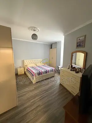 SHITET APARTAMENT 2+1 ISH STACIONI TRENIT 260.000 EURO