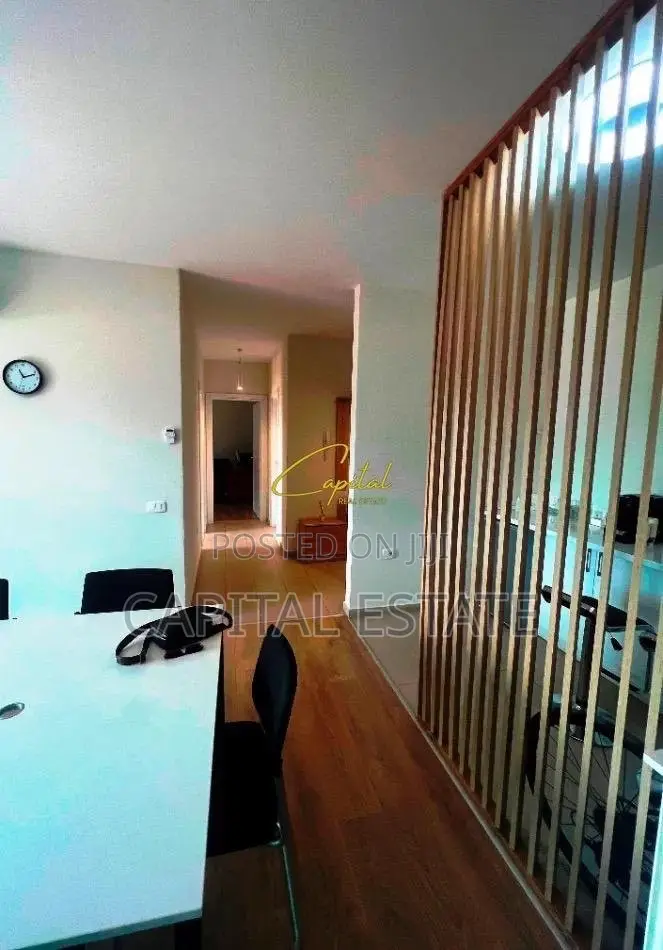ZYRE ME QIRA 100 M2 ISH BLLOKU 1.100 EURO