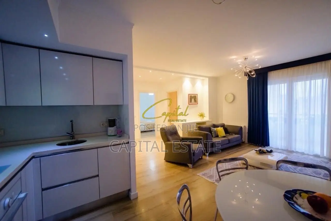 APARTAMENT ME QIRA 2+1 QENDER 900 EURO
