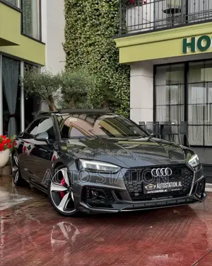 Audi RS5 Night Package
