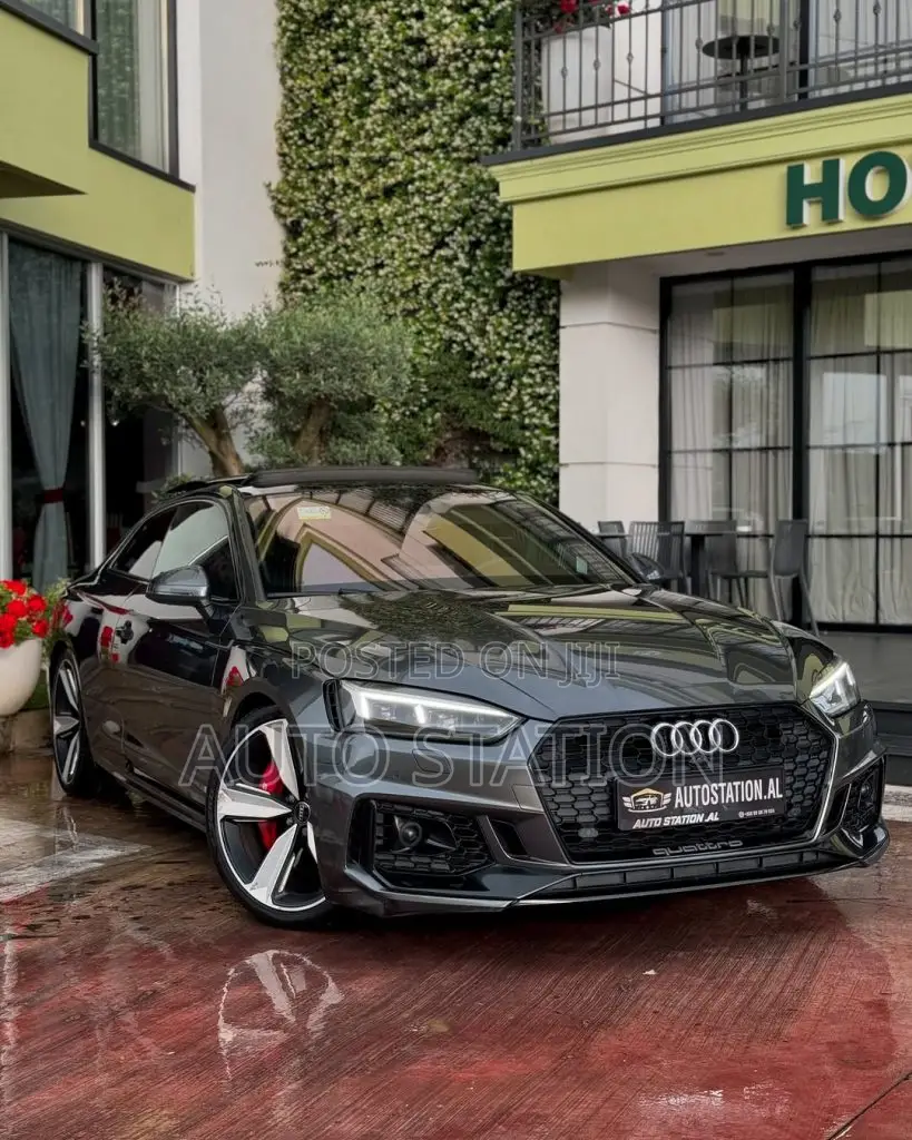 Audi RS5 Night Package