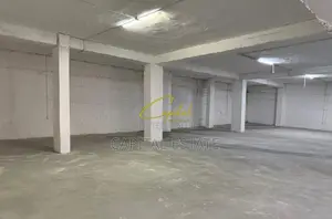MAGAZINE ME QIRA 500 M2 SHKOZE 200.000 LEKE