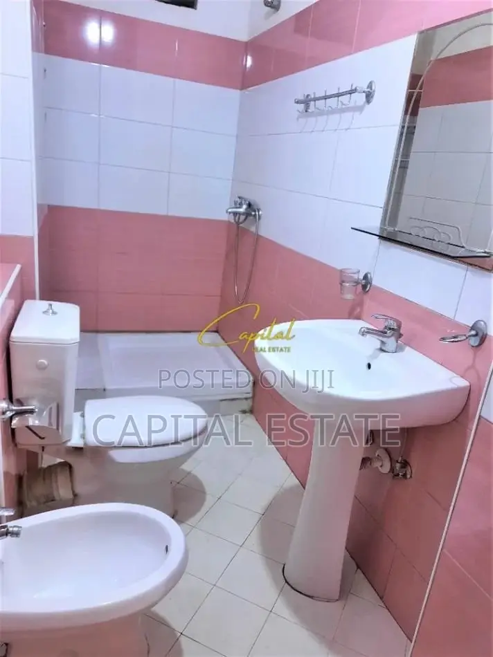 SHITET APARTAMENT 1+1 RRUGA 5 MAJI 12.000.000 LEKE