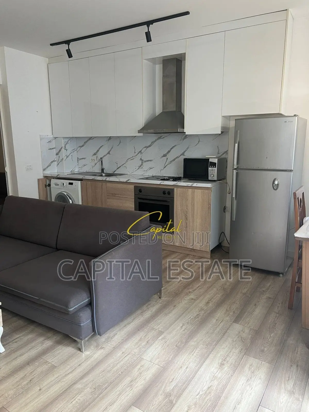 APARTAMENT ME QIRA 1+1 RRUGA E BARRIKADAVE 50.000 LEKE