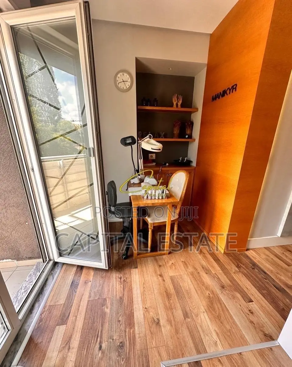AMBIENT BIZNESI ME QIRA 100 M2 DON BOSKO 1.500 EURO