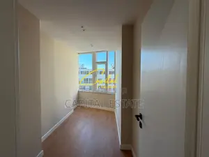 SHITET APARTAMENT 2+1 ISH STACIONI TRENIT 190.000 EURO