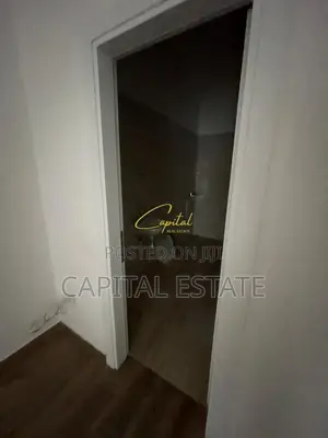 ZYRE ME QIRA 118 M2 KOMPLEKSI FARMACIA 10 650 EURO
