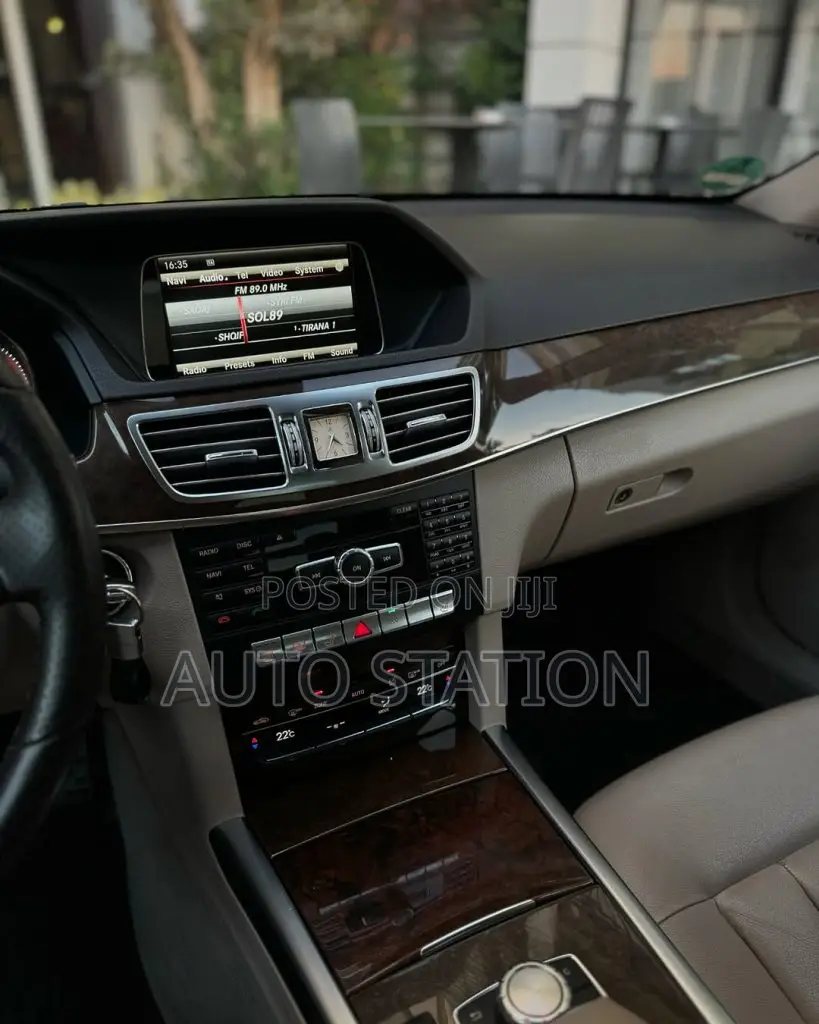 Mercedes Benz E250