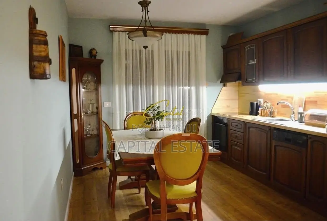 APARTAMENT ME QIRA 2+1 RRUGA E KAVAJES 800 EURO
