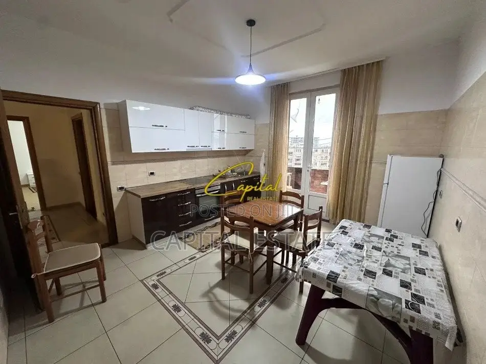 APARTAMENT ME QIRA 2+1 KINOSTUDIO 40.000 LEKE