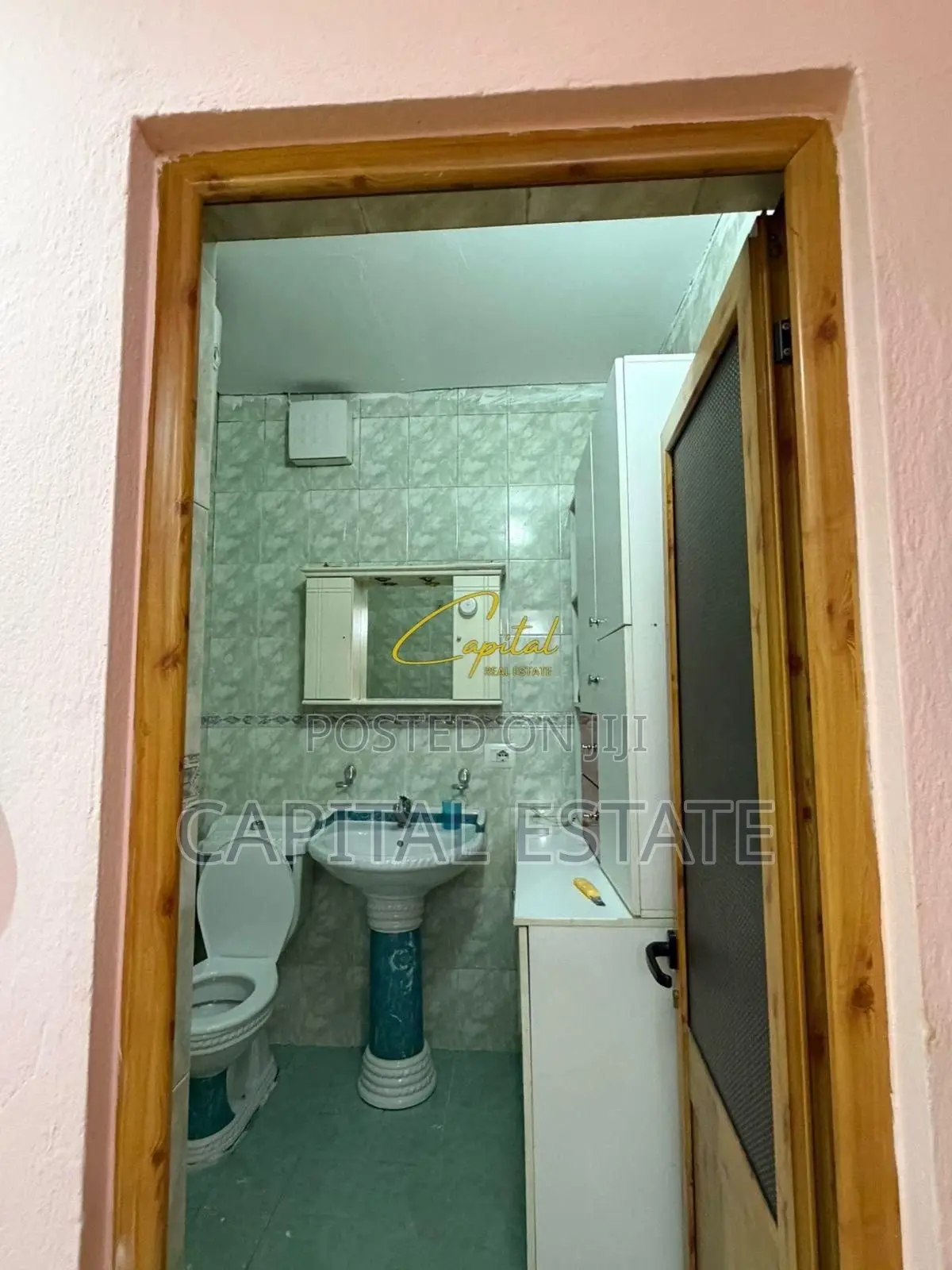 APARTAMENT ME QIRA 2+1 QENDER 500 EURO