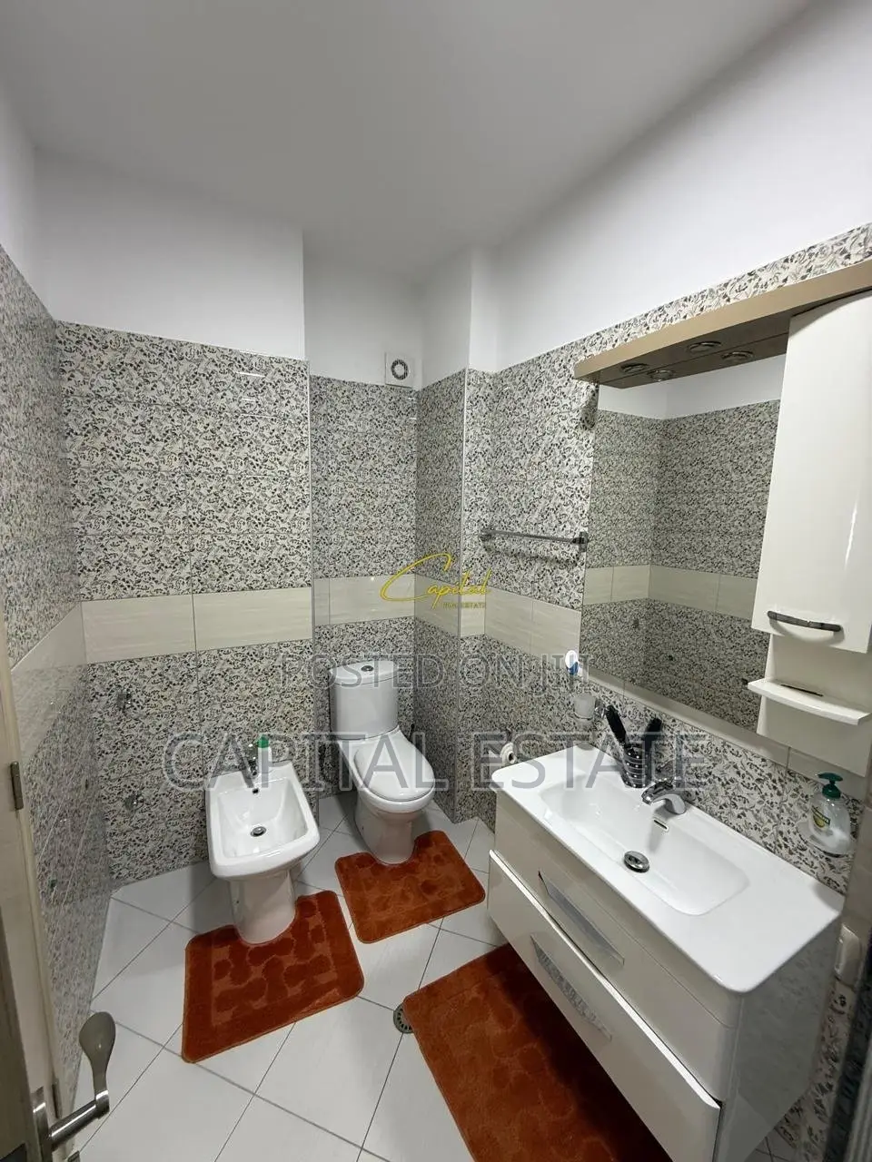 SHITET APARTAMENT 2+1 ISH STACIONI TRENIT 260.000 EURO