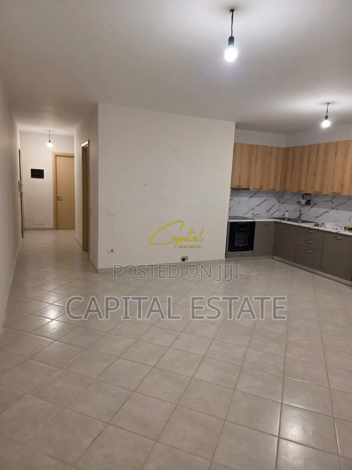 AMBIENT BIZNESI ME QIRA 105 M2 21 DHJETORI 650 EURO