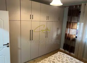 APARTAMENT ME QIRA 1+1 21 DHJETORI 60.000 LEKE