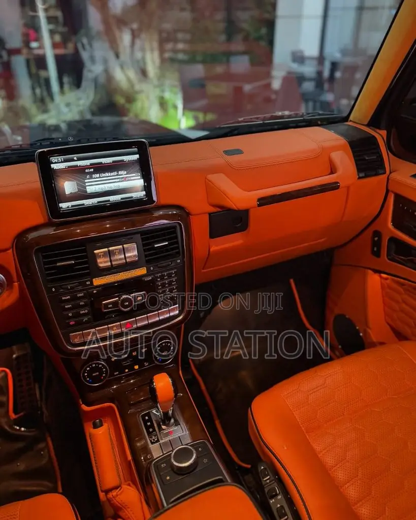 Mercedes Benz G500