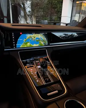 Porsche Panamera 4S